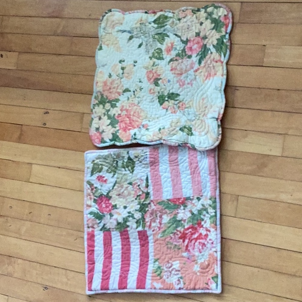 Pair of April Cornell pillow cases EUC